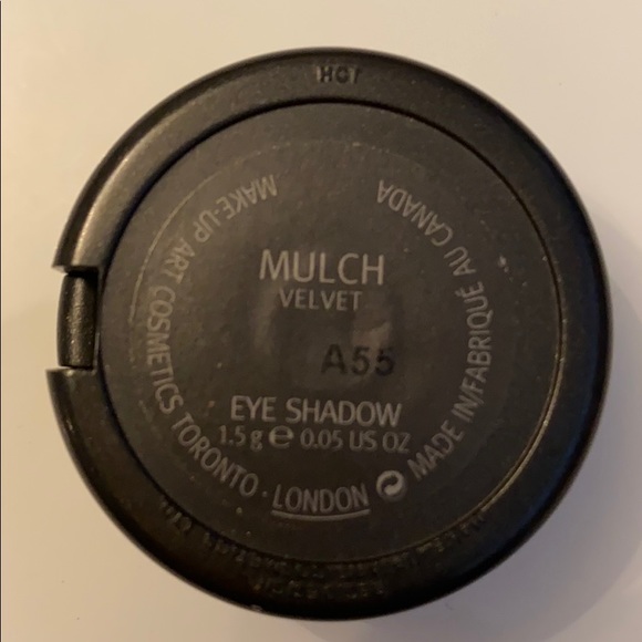 MAC Mulch (Velvet) Eyeshadow - Picture 2 of 2